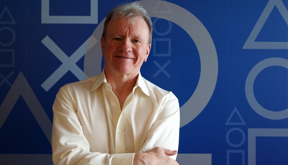 Jim Ryan: PlayStation está comprometido com mais cross-play