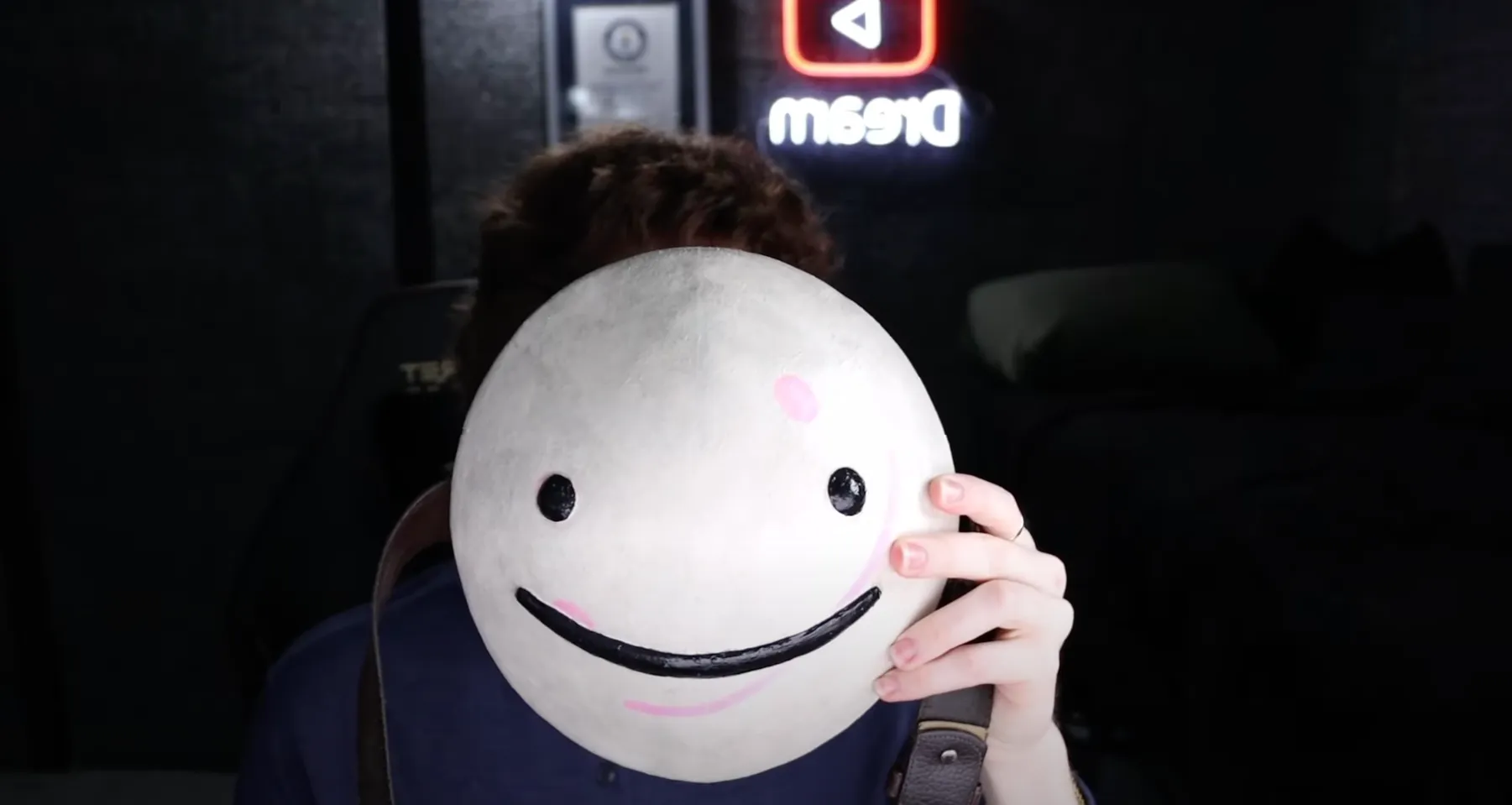 Youtuber de “Minecraft” revela o arroz frito após anos de anonimato