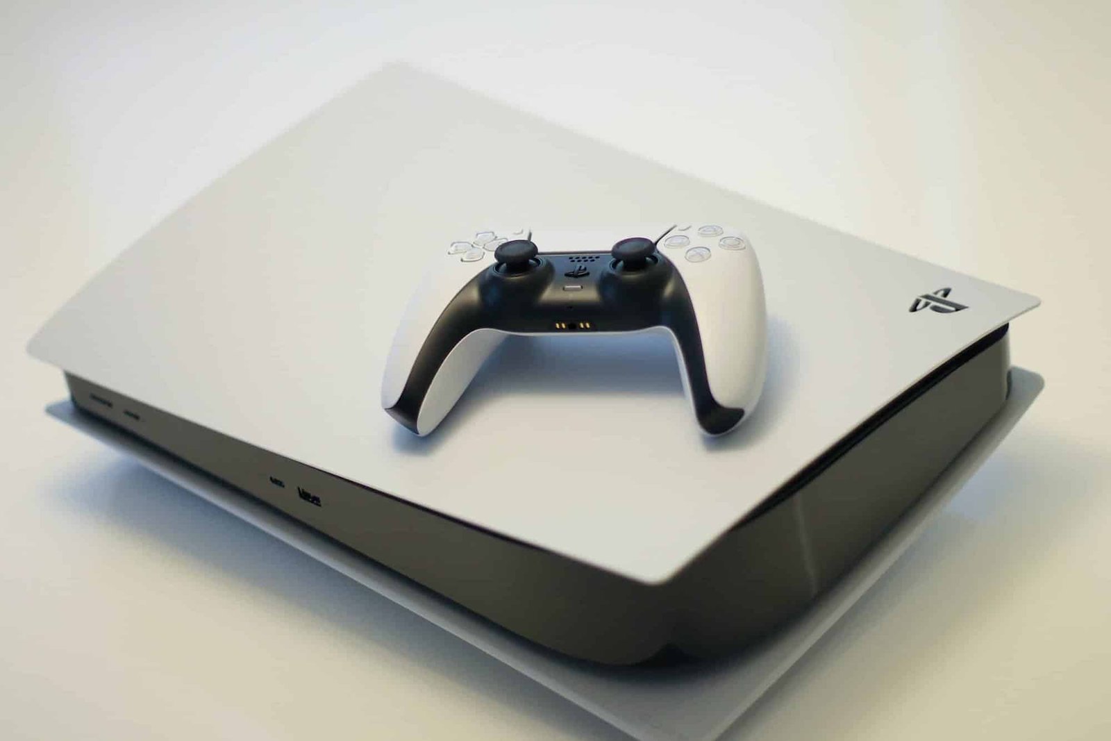Sony lançará a versão Pro em abril